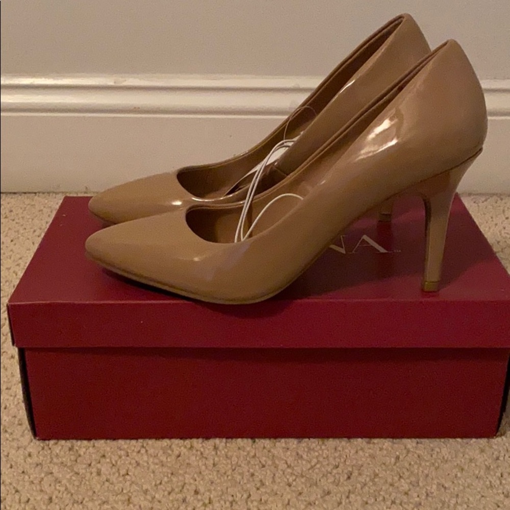 Women’s Tan Pumps - Never Worn